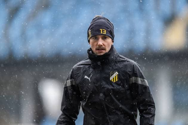 231129 Simon Sandberg during a training session with Häcken on November 29, 2023 in Gothenburg Photo Mathias Bergeld BILDBYRAN code MB MB0784 football soccer fotball uefa europa league träning practice training häcken bbeng  Copyright: MATHIASxBERGELD BB231129MB031