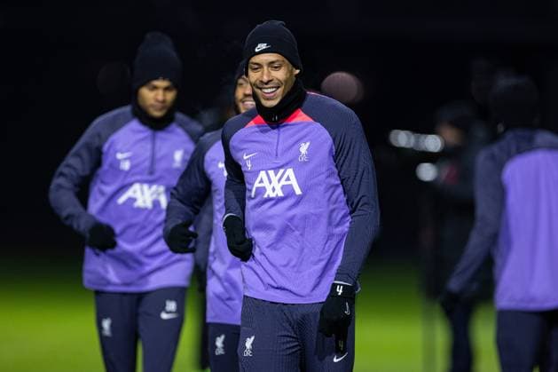 Football - UEFA Europa League - Group E - Liverpool FC v LASK - MD-1 LIVERPOOL, ENGLAND - Wednesday, November 29, 2023: Liverpool s captain Virgil van Dijk during a training session at the AXA Training Centre ahead of the UEFA Europa League Group E match between Liverpool FC and LASK. (Photo by David Rawcliffe Propaganda) LIVERPOOL AXA Training Centre MERSEYSIDE ENGLAND  Copyright: xDavidxRawcliffex P2023-11-29-Liverpool_LASK_MD-1-33