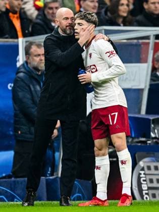 ISTANBUL - (l-r) Manchester United, ManU FC coach Erik ten Hag, Alejandro Garnacho of Manchester United FC celebrate the 0-1 during the UEFA Champions League match in group A between Galatasaray SK and Manchester United FC at the Ali Sami Yen Spor Kompleksi stadium on 29 November in Istanbul, Turkey. ANP Hollandse Hoogte UEFA Champions League 2023 24 2023 2024 xVIxANPxSportx xGerritxvanxKeulenxIVx 485044418 originalFilename: 485044418.jpg