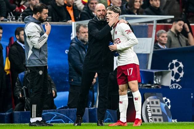 ISTANBUL - (l-r) Manchester United, ManU FC coach Erik ten Hag, Alejandro Garnacho of Manchester United FC celebrate the 0-1 during the UEFA Champions League match in group A between Galatasaray SK and Manchester United FC at the Ali Sami Yen Spor Kompleksi stadium on 29 November in Istanbul, Turkey. ANP Hollandse Hoogte UEFA Champions League 2023 24 2023 2024 xVIxANPxSportx xGerritxvanxKeulenxIVx 485044465 originalFilename: 485044465.jpg