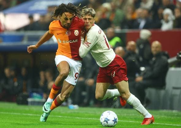 EDITORIAL USE ONLY No use with unauthorised audio, video, data, fixture lists, club league logos or live services. Online in-match use limited to 120 images, no video emulation. No use in betting, games or single club league player publications. Galatasaray v Manchester United, ManU UEFA Champions League, Group A, Football, RAMS Park, Istanbul, Turkiye - 29 Nov 2023 EDITORIAL USE ONLY No use with unauthorised audio, video, data, fixture lists, club league logos or live services. Online in-match use limited to 120 images, no video emulation. No use in betting, games or single club league player publications.  Copyright: xKieranxMcManus Shutterstockx 14232507ax
