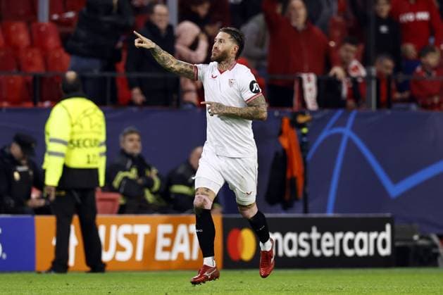 SEVILLA - Sergio Ramos of Sevilla FC celebrates the 1-0 during the UEFA Champions League Group B match between Sevilla FC and PSV Eindhoven at the Estadio Ramon Sanchez-Pizjuan on November 29, 2023 in Seville, Spain. ANP MAURICE VAN STEEN UEFA Champions League 2023 24 2023 2024 xVIxANPxSportx xxANPxIVx 485046540 originalFilename: 485046540.jpg