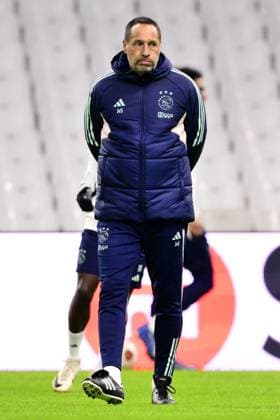 MARSEILLE - Ajax coach John van t Schip during the MD-1 training session ahead of the UEFA Europa League group B match against Olympique Marseille at Stade de Marseille on November 29, 2023 in Marseille, France. ANP OLAF KRAAK UEFA Europa League 2023 24 2023 2024 xVIxANPxSportx xxANPxIVx 485048211 originalFilename: 485048211.jpg