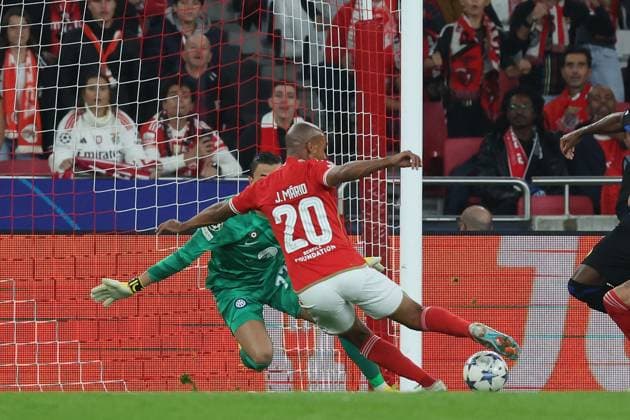 2023 11 29 UEFA Champions League Group Stage Matchday 5 Group D SL Benfica Inter Milan v l , Joao Mario S L Benfica Goal scored, goal for 2 0 Copyright: JoaquimxFerreira