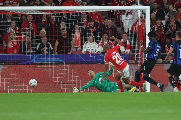 2023 11 29 UEFA Champions League group stage matchday 5 Group D SL Benfica Inter Milan v l , Joao Mario S L Benfica Goal scored, goal for 2 0, goalkeeper Emil Audero FC Internazionale Milano Copyright: JoaquimxFerreira