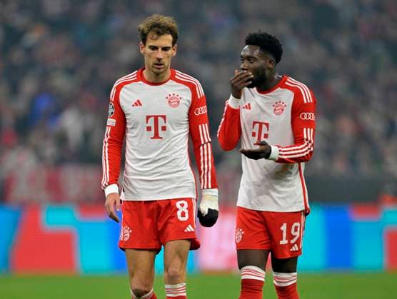 29 11 2023, Football UEFA Championsleague 2023 2024 5 Matchday Preliminary Round, FC Bayern Munich FC Copenhagen, in the Allianz Arena Munich v l Leon Goretzka FC Bayern Munich and Alphonso Davies FC Bayern Munich DFL and DFB regulations prohibit any use of photographs as image sequences and or quasi video