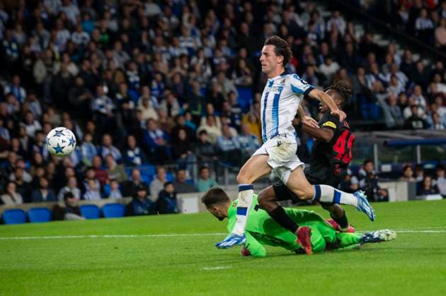 Real Sociedad Vs Salzburg FC: Group D - UEFA Champions League Mamady Diambou of Salzburg FC and Alvaro Odriozola of Real Sociedad in action during the UEFA Champions League match between Real Sociedad and Salzburg FC at Reale Arena. Donostia (Basque Country). November 29, 2023. (Gari Garaialde Bostok Photo) Spain  Copyright: xGarikoitzxGaraialdex GarixGaraialdex GG2311290041