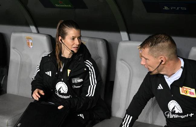 Football, Men, Season 2023 2024, UEFA Champions League Group C, Matchday 5 , SC Sporting Braga 1 FC Union Berlin, f l Co Coach Marie Louise Eta 1 FC Union Berlin , Athletics Coach Martin Krüger 1 FC Union Berlin , 29 11 2023, Copyright: xMatthiasxKochx