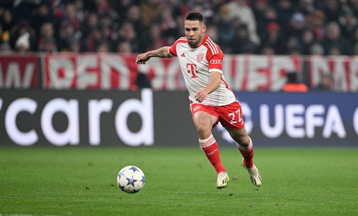 FOOTBALL CHAMPIONS LEAGUE SEASON 2023 2024 Preliminary Round Group A 5 Matchday FC Bayern Muenchen FC Copenhagen 29 11 2023 Raphael Guerreiro FC Bayern Muenchen