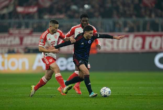Champions League - Group A: Bayern Munich versus FC Copenhagen November 29 2023: Thomas Muller (FC Bayern MoÂ¼nchen) and Roony Bardghji (FC Copenhagen) battle for the ball during a Champions League - Group A game, Bayern Munich versus FC Copenhagen, at Allianz Arena, Munich, Germany. Ulrik Pedersen CSM (Credit Image: Â Ulrik Pedersen Cal Media) Munich California Germany EDITORIAL USE ONLY Copyright: xx ZUMA-20231129_zma_c04_020.jpg UlrikxPedersenx csmphotothree205276