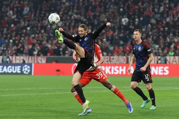 in duel, action, with Rasmus Falk 33 FC Copenhagen , Mathys Tel 39 FC Bayern Muenchen , FC Bayern Muenchen vs FC Copenhagen, Champions League, football, preliminary round, second leg, 29 11 2023 Muenchen Bayern Germany Copyright: xkolbert-press ChristianxKolbertx
