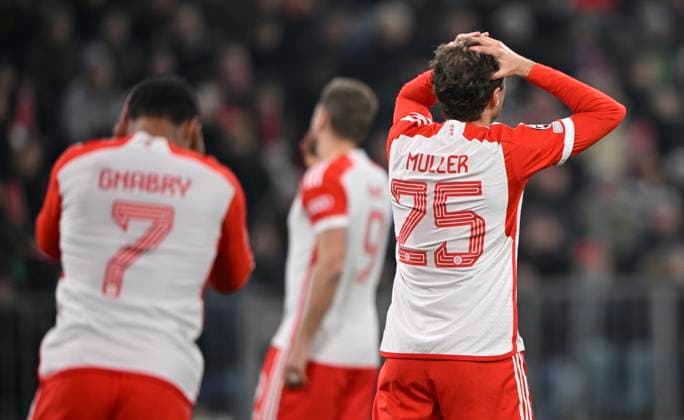 Serge Gnabry FC Bayern Muenchen FCB 07 Thomas Mueller FC Bayern Muenchen FCB 25 Disappointment disappointed after missed goal chance Gesture Gesture FC Bayern Muenchen FCB vs FC Copenhagen Group stage 5 Matchday 29 11 2023 DFL REGULATIONS PROHIBIT ANY USE OF PHOTOGRAPHS AS IMAGE SEQUENCES AND OR QUASI VIDEO FC Bayern Muenchen FCB vs FC Copenhagen