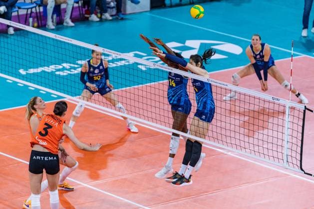 CEV Champions League Women volleyball match - Savino Del Bene Scandicci vs Eczacibasi Dynavit Istanbul Attack of Tijana BOSKOVIC (Eczacibasi Dynavit Istanbul) during Savino Del Bene Scandicci vs Eczacibasi Dynavit Istanbul, CEV Champions League Women volleyball match in Florence, Italy, November 29 2023 Florence Italy  Copyright: xIPAxSport ABACAx