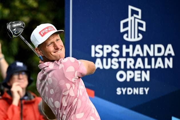 GOLF AUSTRALIAN OPEN, Adrian Meronk of Poland plays a shot from the 7th tee during Round 1 of the Australian Open 2023 at the Australian Golf Club in Sydney, Thursday, November 30, 2023. ( NO ARCHIVING, EDITORIAL USE ONLY, NO USE IN BOOKS WITHOUT CONSENT SYDNEY NEW SOUTH WALES AUSTRALIA  Copyright: xDANxHIMBRECHTSx 20231130001871795505