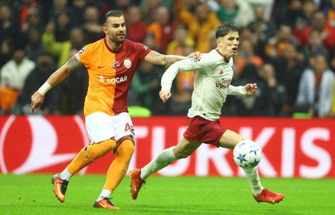 EDITORIAL USE ONLY No use with unauthorised audio, video, data, fixture lists, club league logos or live services. Online in-match use limited to 120 images, no video emulation. No use in betting, games or single club league player publications. Galatasaray v Manchester United, ManU UEFA Champions League, Group A, Football, RAMS Park, Istanbul, Turkiye - 29 Nov 2023 EDITORIAL USE ONLY No use with unauthorised audio, video, data, fixture lists, club league logos or live services. Online in-match use limited to 120 images, no video emulation. No use in betting, games or single club league player publications. Copyright: xKieranxMcManus Shutterstockx 14232507ew