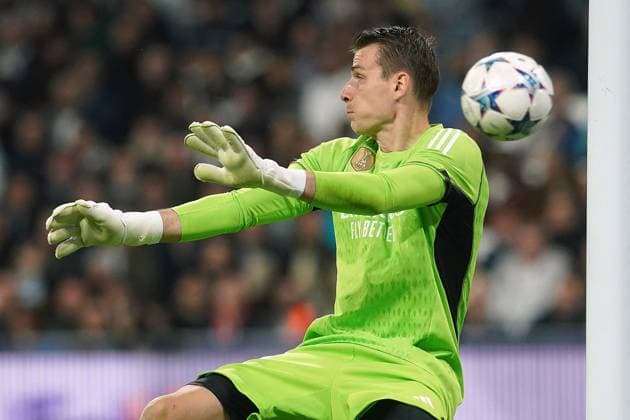 Champions League - Real Madrid v Napoli Real Madrid CF s Andriy Lunin during Champions League 2023 2024, Group C match Real Madrid v Napoli on November 29, 2023 in Madrid, Spain. Photo by Acero AlterPhotos ABACAPRESS.COM Madrid Spain  Copyright: xAcero AlterPhotos ABACAx