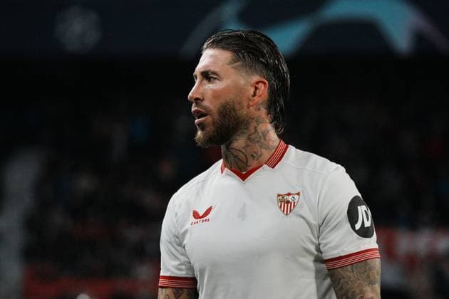 (231130) -- SEVILLE, Nov. 30, 2023 -- Sevilla s Sergio Ramos reacts during the UEFA Champions League Group B match between Sevilla FC and PSV Eindhoven in Seville, Spain, on Nov. 29, 2023. (Photo by Xinhua) (SP)SPAIN-SEVILLE-FOOTBALL-UEFA CHAMPIONS-SEVILLA FC VS PSV EINDHOVEN ZhangxYuheng 
