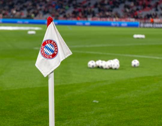 29 11 2023, Football UEFA Championsleague 2023 2024 5 Matchday Preliminary Round, FC Bayern Munich FC Copenhagen, in the Allianz Arena Munich Balls are ready DFL and DFB regulations prohibit any use of photographs as image sequences and or quasi video