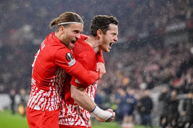 30 11 2023, Freiburg, Germany, Stadion am Wolfswinkel, SC Freiburg vs Olympiakos Piraeus UEFA Europa League 2023 24 Group A, Michael Gregoritsch SC Freiburg goal celebration, cheers after his goal for 1 0 Photo H Langer Freiburg Stadion am Wolfswinkel Germany  541_SCFOLY20231130_010 Langer-541