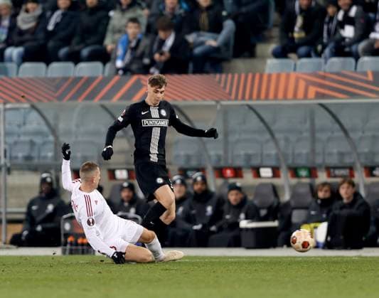 SOCCER - UEFA EL, Sturm vs Czestochowa GRAZ,AUSTRIA,30.NOV.23 - SOCCER - UEFA Europa League, group stage, SK Sturm Graz vs Rakow Czestochowa. Image shows Milan Rundic (Czestochowa) and Szymon Wlodarczyk (Sturm).  GEPAxpictures xHansxOberlaender