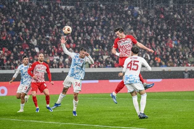30 11 2023, Freiburg, Germany, Stadion am Wolfswinkel, SC Freiburg vs Olympiakos Piraeus UEFA Europa League 2023 24 Group A, Michael Gregoritsch SC Freiburg goal shot to 3 0 Photo H Langer Freiburg Stadion am Wolfswinkel Germany  541_SCFOLY20231130_038 Langer-541