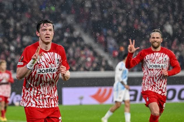 30 11 2023, Freiburg, Germany, Stadion am Wolfswinkel, SC Freiburg vs Olympiakos Piraeus UEFA Europa League 2023 24 Group A, Michael Gregoritsch SC Freiburg goal celebration, cheers after his goal for 3 0 Photo H Langer Freiburg Stadion am Wolfswinkel Germany  541_SCFOLY20231130_039 Langer-541
