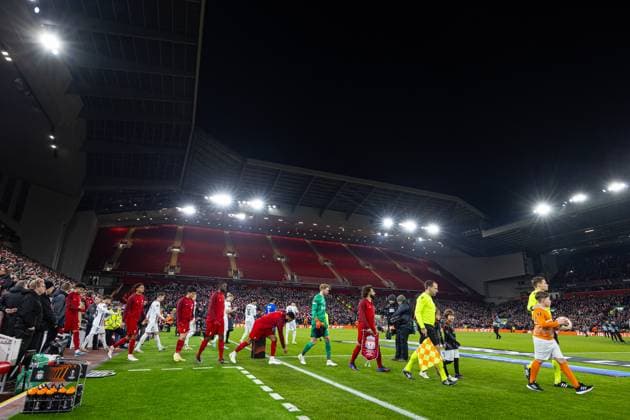 Football - UEFA Europa League - Group E - Liverpool FC v LASK LIVERPOOL, ENGLAND - Thursday, November 30, 2023: Liverpool s captsimn Mohamed Salah leads his side our during the UEFA Europa League Group E matchday 5 game between Liverpool FC and LASK at Anfield. (Photo by David Rawcliffe Propaganda) LIVERPOOL Anfield MERSEYSIDE ENGLAND  Copyright: xDavidxRawcliffex P2023-11-30-Liverpool_LASK-16