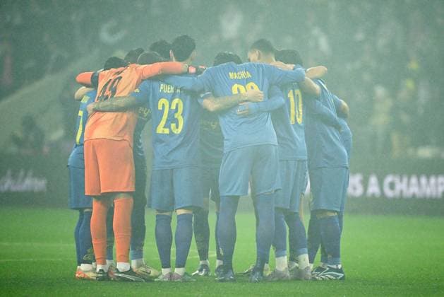 Union s players pictured at the start of a soccer game French Toulouse FC and between Belgian Royale Union Saint Gilloise, on day 5 of the group phase of the UEFA Europa League competition, in group E, on Thursday 30 November 2023 in Toulouse, France. LAURIExDIEFFEMBACQ  x81194298x