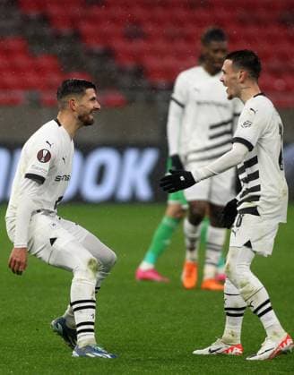 Martin Terrier(L),Enzo Lee Fee(R) FC Stade Rennais c FOOTBALL : Maccabi Haifa Vs Stade Rennais - Ligue Europa - 30 11 2023 AleksandarDjorovic Panoramic 