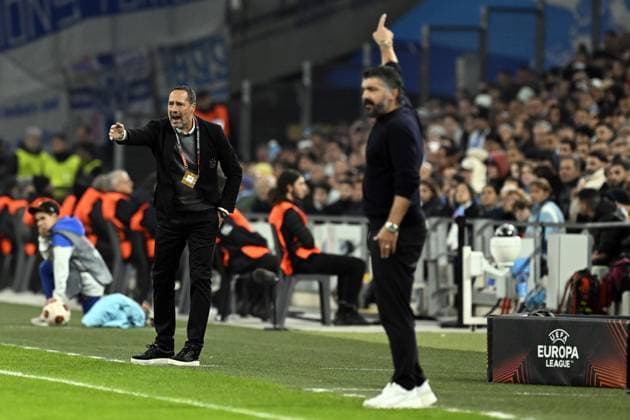 Fußball, EL, Olympique Marseille - Ajax Amsterdam MARSEILLE - (l-r) Ajax coach John van t Schip, Olympique Marseille coach Gennaro Gattuso during the UEFA Europa League group B match between Olympique Marseille and Ajax Amsterdam at Stade de Marseille on November 30, 2023 in Marseille, France. ANP OLAF KRAAK UEFA Europa League 2023 24 2023 2024 xVIxANPxSportx xxANPxIVx 485136689 originalFilename: 485136689.jpg