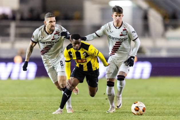 231130 Robert Andrich and Adam HloÅ¾ek of Bayer Leverkusen against Abdulrazaq Ishaq of BK Häcken during the UEFA Europa League football match between BK Häcken and Bayer Leverkusen on November 30, 2023 in Gothenburg Photo Michael Erichsen BILDBYRAN COP 89 MI0578 fotboll football soccer fotball uefa europa league bk häcken bayer leverkusen bbeng  Copyright: MICHAELxERICHSEN BB231130MI041