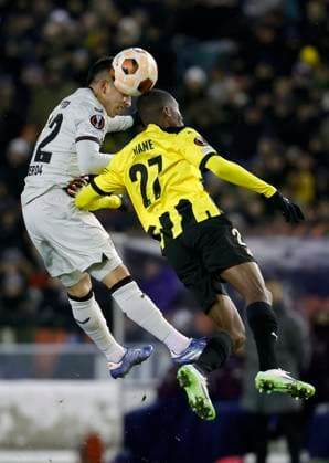GÖTEBORG 20231130 Leverkusens Gustavo Puerta in a header against Häckens Romeo Amane during Thursdays Europa League group H soccer match between BK Häcken and Bayer Leverkusen from Germany at Gamla Ullevi GÖTEBORG SWEDEN x9200x  Copyright: xAdamxIhse TTx EUROPA LEAGUE HÄCKEN-LEVERKUSEN