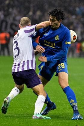 Toulouse s Mikkel Desler and Union s Koki Machida fight for the ball during a soccer game French Toulouse FC and between Belgian Royale Union Saint Gilloise, on day 5 of the group phase of the UEFA Europa League competition, in group E, on Thursday 30 November 2023 in Toulouse, France. LAURIExDIEFFEMBACQ  x81195942x