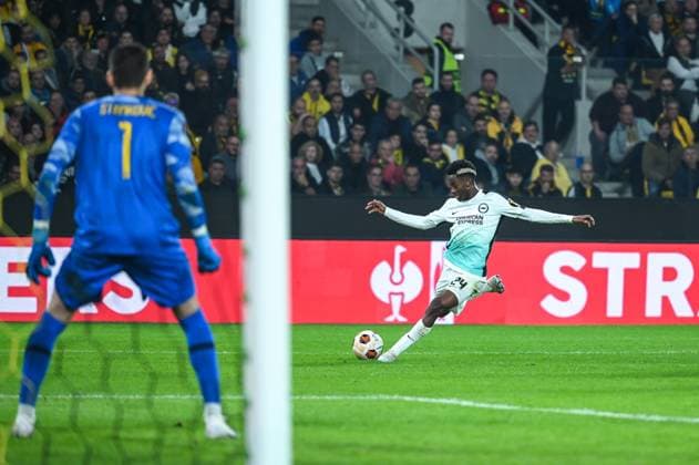 24 Simon Adingra of Brighton & Hove Albion during the UEFA Europa League, Group B match between AEK FC and Brighton & Hove Albion at Opap Arena on November 30, 2023, in Athens, Greece.  Copyright: xStefanosxKyriazis IPAxSportx xipx xx IPA_41967393 IPA_Agency_IPA41967393
