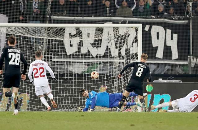 SOCCER - UEFA EL, Sturm vs Czestochowa GRAZ,AUSTRIA,30.NOV.23 - SOCCER - UEFA Europa League, group stage, SK Sturm Graz vs Rakow Czestochowa. Image shows Vladan Kovacevic (Czestochowa) and Alexander Prass (Sturm).  GEPAxpictures xHansxOberlaender