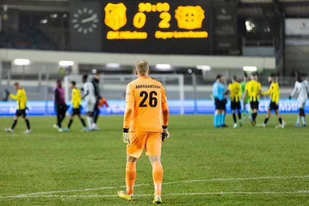 231130 Goalkeeper Peter Abrahamsson of BK Häcken looks dejected after the UEFA Europa League soccer match between BK Häcken and Bayer Leverkusen on November 30, 2023 in Gothenburg Photo Michael Erichsen BILDBYRAN COP 89 MI0578 bayer leverkusen bbeng bk häcken football fotball fotboll soccer uefa europa league depp  Copyright: MICHAELxERICHSEN BB231130MI085