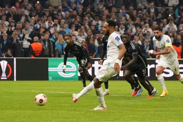 Penalty - Pierre Emerick Aubameyang (Olympique de Marseille) FOOTBALL : Olympique de Marseille vs Ajax d™Amsterdam - Europa League - Phase de groupe - Marseille - 30 11 2023 NorbertScanella Panoramic 