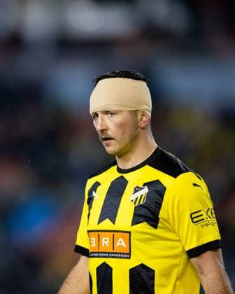 231130 Even Hovland of BK Häcken looks dejected during the UEFA Europa League soccer match between BK Häcken and Bayer Leverkusen on November 30, 2023 in Gothenburg Photo Michael Erichsen BILDBYRAN COP 89 MI0578 bayer leverkusen bbeng bk häcken football fotboll fotboll soccer uefa europa league depp  Copyright: MICHAELxERICHSEN BB231130MI090