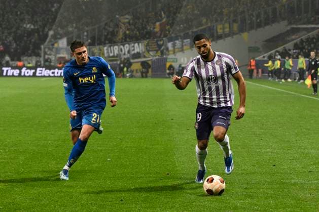 Alessio CASTRO-MONTES (USG) et Frank MAGRI (TFC) Match Toulouse Football Club vs. Union Saint-Gilloise de la phase de groupes de l™UEFA Europa League au Stadium de Toulouse, le 30 Novembre 2023. FOOTBALL : Toulouse Football Club vs. Union Saint Gilloise - Europa League ValentinaClaret Panoramic 