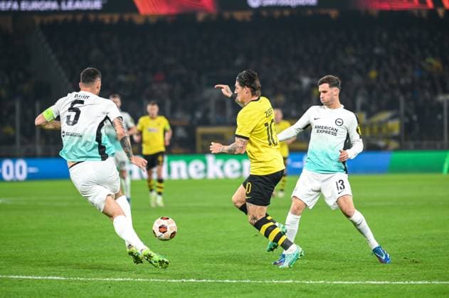 November 30, 2023, Athens, Lombardy, Greece: 10 STEVEN ZUBER of AEK FC during the UEFA Europa League, Group B match between AEK FC and Brighton & Hove Albion at Opap Arena on November 30, 2023, in Athens, Greece. Athens Greece - ZUMAk160 20231130_zip_k160_041 Copyright: xStefanosxKyriazisx