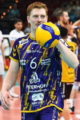 Christopher Cj Gavlas, Powervolleys Düren, 6 with ball, Portrait, Portrait, 30 11 2023, Düren Germany , Volleyball, CEV Cup, SWD Powervolleys Düren OK Strumica xmhx