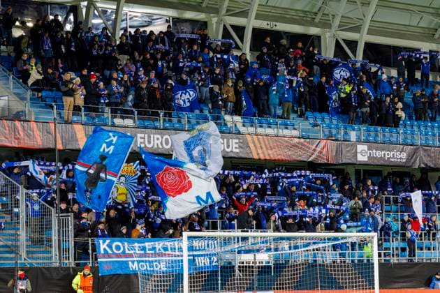 Europa League i fotball 2023: Molde - Qarabag (2-2) Molde 20231130. Moldesupportere under Europa League kampen i fotball mellom Molde og Qarabag pa Aker Stadion. Foto: Svein Ove Ekornesvag NTB Molde Norge EDITORIAL USE ONLY. RESTRICTED USE FOR BETTING COMPANIES Ref:_SPOvEj7iT8M1p8.jpg  Copyright: xSveinxOvexEkornesvagx xNTBx