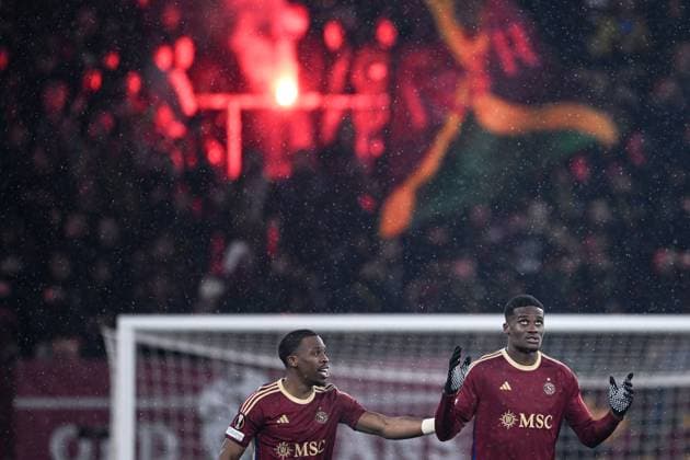 Geneve, Switzerland, 30.11.23: Chris Bedia (29 Servette) celebrates his goal during the Europa League group stage match between Servette FC and AS Roma at Stade de Geneve in Geneve, Switzerland Soccer (Cristiano Mazzi SPP) Copyright: xCristianoxMazzix xSPPx spp-en-CrMaSp-CM1_2796