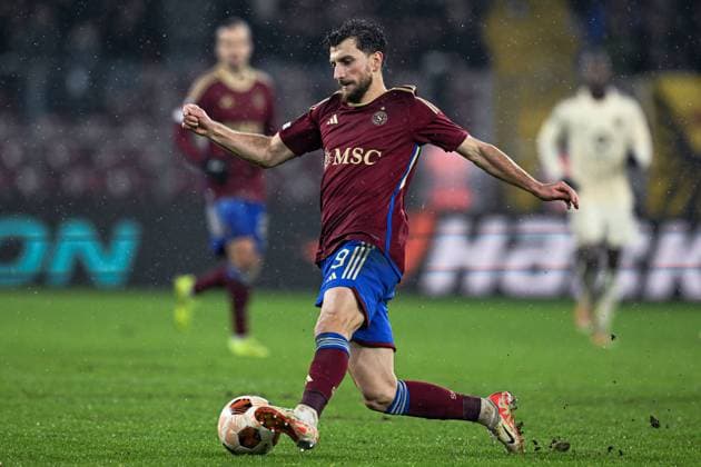 Geneve, Switzerland, 30.11.23: Miroslav Stevanovic (9 Servette) during the Europa League group stage match between Servette FC and AS Roma at Stade de Geneve in Geneve, Switzerland Soccer (Cristiano Mazzi SPP) Copyright: xCristianoxMazzix xSPPx spp-en-CrMaSp-CM1_4255