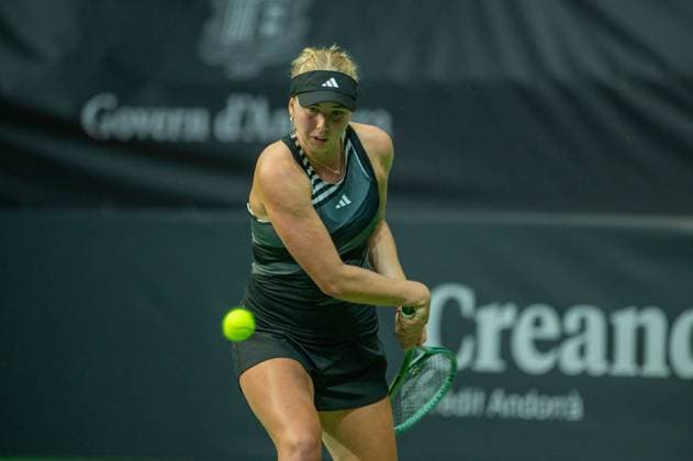 Andorra Open 2023 Clara Tauson of Denmark is in action against Alize Cornet of France during the quarterfinals doubles of the Creand Andorra Open Women s Tennis Association WTA, Tennis Damen 2023 tennis tournament at the Poliesportiu d Andorra in Andorra la Vella, Andorra, on December 1, 2023.  Copyright: xMartinxSilvaxCosentinox originalFilename:silvacosentino-claratau231201_np25Y.jpg
