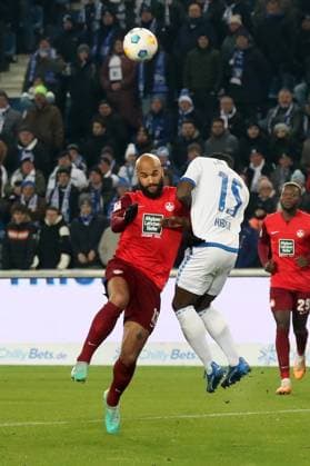 02 12 2023, xgox, Fussball 2 Bundesliga, 1 FC Magdeburg 1 FC Kaiserslautern emspor, v l Terrence Boyd 1 FC Kaiserslautern Daniel Heber 1 FC Magdeburg Zweikampf, Aktion, action, battle for the ball DFL DFB REGULATIONS PROHIBIT ANY USE OF PHOTOGRAPHS as IMAGE SEQUENCES and or QUASI VIDEO Magdeburg