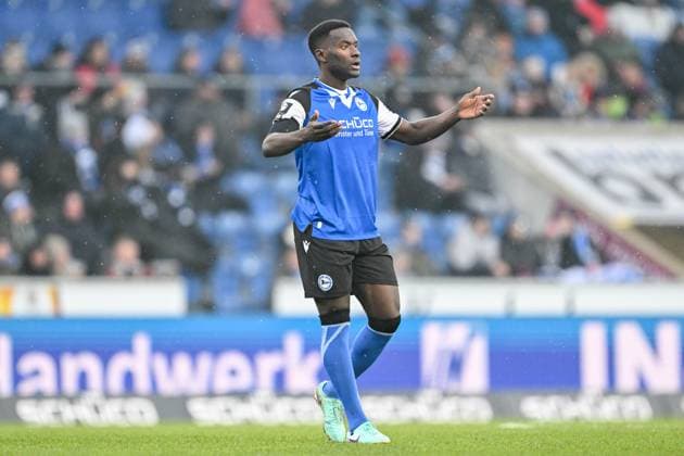 3 Liga Arminia Bielefeld FC Erzgebirge Aue on 02 12 2023 in the SchücoArena in Bielefeld Merveille Biankadi Bielefeld dissatisfied, disappointed, disappointed, dejected MT