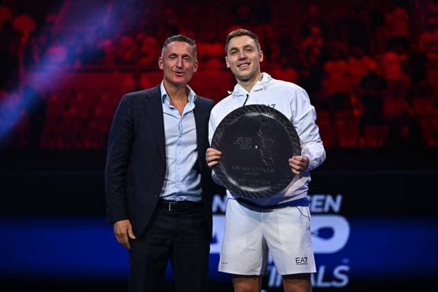 Medjedovic Wins Next Gen ATP, Tennis Herren Finals - Jeddah Hamad Medjedovic (SER) during the final at the 2023 Next Gen ATP Finals in Jeddah, SAUDI ARABIA, on December 2, 2023. Photo by Corinne Dubreuil ABACAPRESS.COM Jeddah Saudi Arabia  Copyright: xDubreuilxCorinne ABACAx
