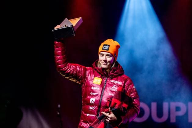 ALPINE SKIING - FIS WC Mont-Tremblant MONT-TREMBLANT,CANADA,02.DEC.23 - ALPINE SKIING - FIS World Cup, giant slalom, ladies, award ceremony. Image shows Petra Vlhova (SVK). Keywords: trophy.  GEPAxpictures xMaticxKlansek