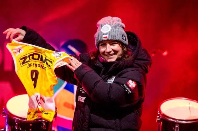 ALPINE SKIING - FIS WC Mont-Tremblant MONT-TREMBLANT,CANADA,02.DEC.23 - ALPINE SKIING - FIS World Cup, giant slalom, ladies, bib draw. Image shows Maryna Gasienica-Daniel (POL).  GEPAxpictures xMaticxKlansek